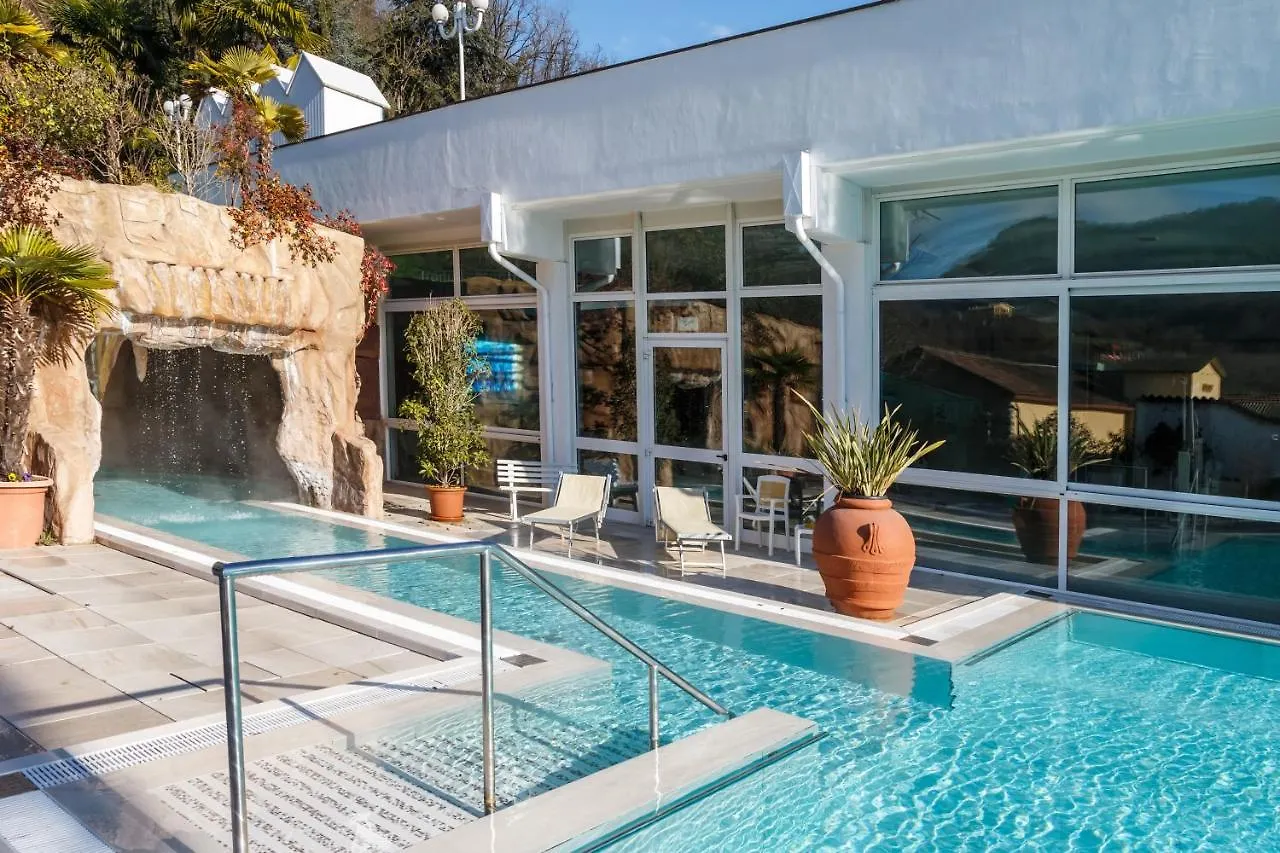 Hotel Terme Millepini モンテグロット・テルメ 4*,